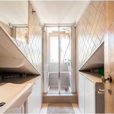 Apartament Charming Sunny Penthouse Lizbona