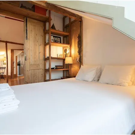 아파트 Charming Sunny Penthouse