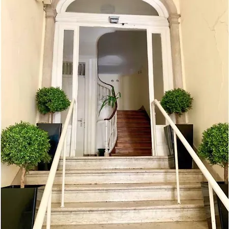 Appartamento Charming Sunny Penthouse Lisbona